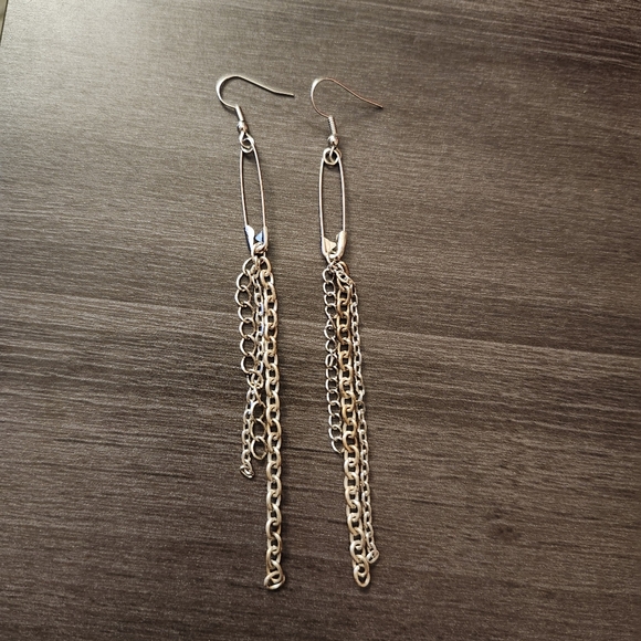 NEW RARE Edgy Punk Emo Scene Safety Pin Chain Dangle Drop Steampunk - Picture 4 of 8